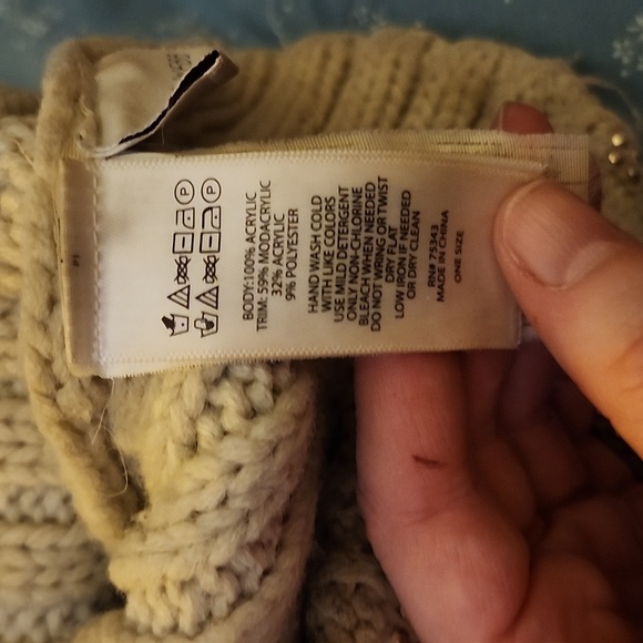 Rhinestone Toque, EUC, Ladies, Cream and Light Pink - Picture 3 of 3